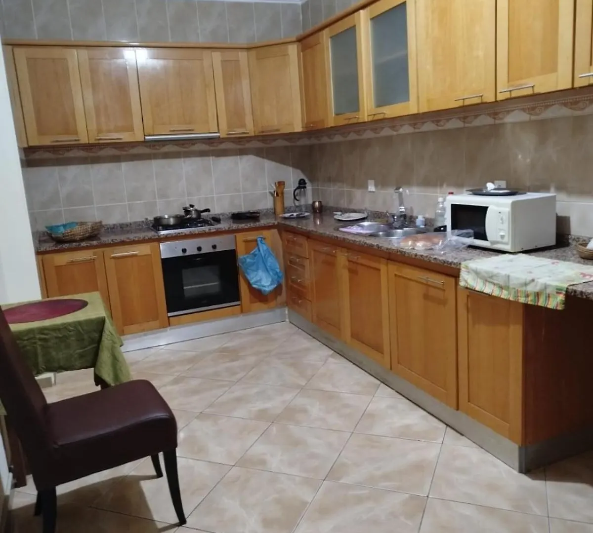 Apartamento Espacoso De 2 Quartos Amplos E Mobilados Praia